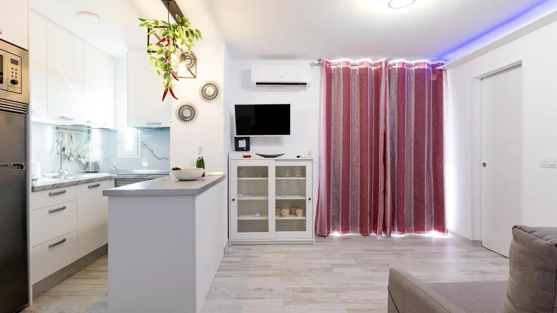 3D. Brand New Flat In Playa Las Americas Playa de las Americas  0*, Playa de las Americas (Tenerife)